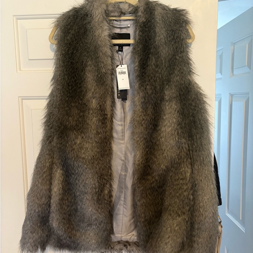 NWT Faux fur Vest in Gray